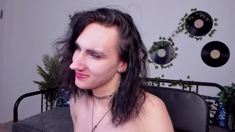 Snapshot of filldamon chatting on January 2025 01:11:01 PM Honey Ill be waiting for you Tue Wed Thu Fri Sat Sun 10am-5pm online show from January 2025 01:11:01 PM
