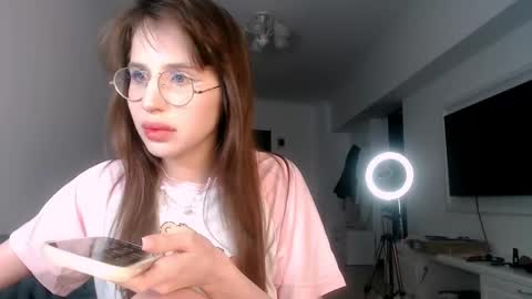 filliana online show from February 2026 11:03:02 PM