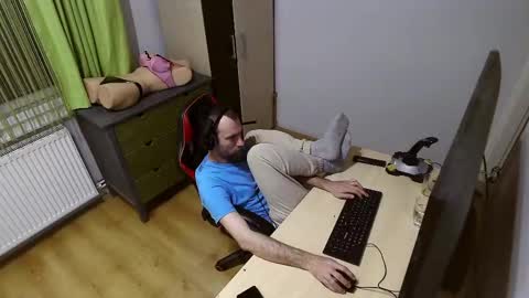 Jane and Findo online show from March 2025 12:42:02 AM