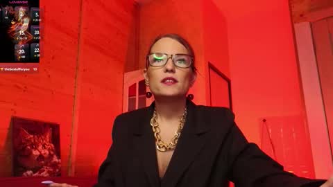 Lady online show from March 2026 06:46:01 PM