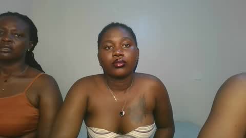 Snapshot of fine_melanie chatting on December 2025 01:09:02 PM melanie online show from December 2025 01:09:02 PM