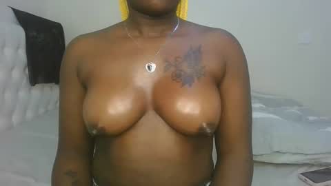 Snapshot of fine_melanie chatting on December 2025 11:37:02 AM melanie online show from December 2025 11:37:02 AM