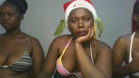 Snapshot of fine_melanie chatting on December 2025 10:55:02 AM melanie online show from December 2025 10:55:02 AM