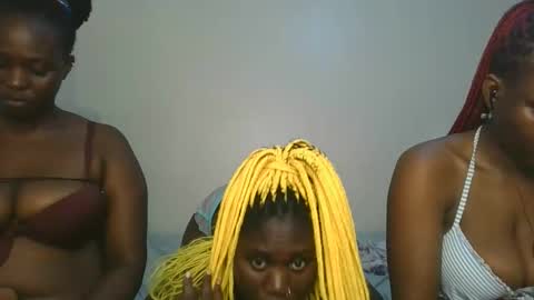 Snapshot of fine_melanie chatting on December 2025 11:24:02 PM melanie online show from December 2025 11:24:02 PM