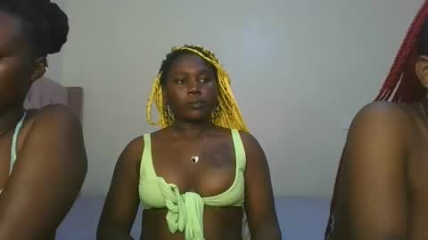 Snapshot of fine_melanie chatting on January 2026 11:12:01 AM melanie online show from January 2026 11:12:01 AM