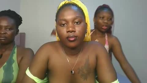 Snapshot of fine_melanie chatting on January 2026 12:13:01 AM melanie online show from January 2026 12:13:01 AM