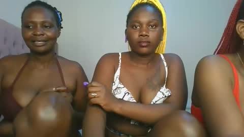 Snapshot of fine_melanie chatting on January 2026 02:57:02 AM melanie online show from January 2026 02:57:02 AM