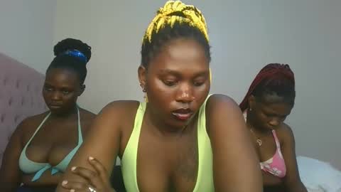 Snapshot of fine_melanie chatting on January 2026 12:53:02 PM melanie online show from January 2026 12:53:02 PM