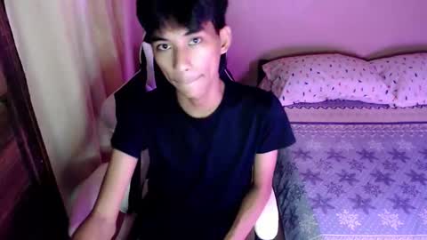 fineboii_rey18 online show from December 2025 05:03:02 AM