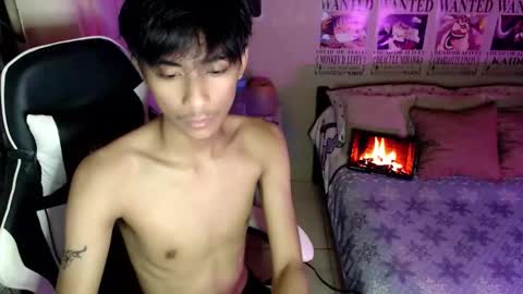 fineboii_rey18 online show from May 2026 09:58:01 AM