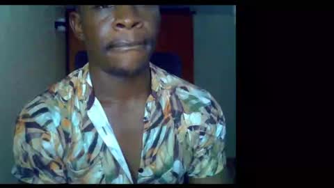 Snapshot of fineebony chatting on May 2026 09:33:01 PM HOT AND SWEET online show from May 2026 09:33:01 PM