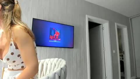 FinestChantilly online show from October 2025 03:18:02 AM