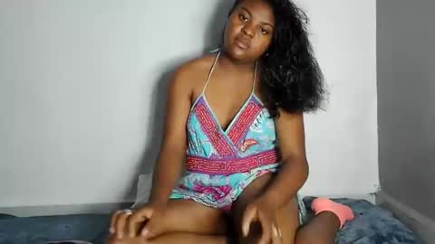 Snapshot of fiona_00 chatting on June 2026 06:05:02 AM fiona_00 online show from June 2026 06:05:02 AM