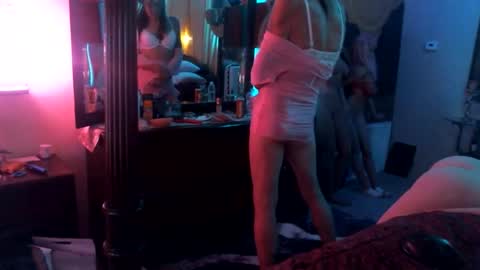 Snapshot of fionajamez chatting on April 2026 04:42:01 AM J online show from April 2026 04:42:01 AM