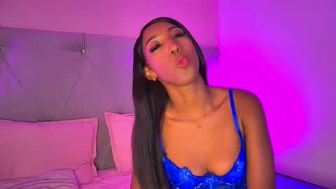 Fiorela Lenin  online show from February 2025 03:28:02 PM