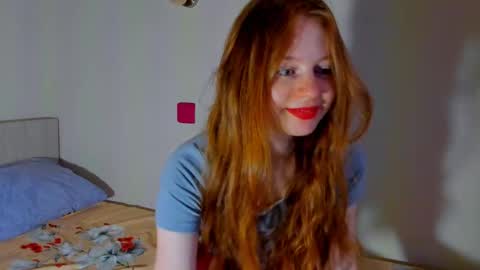 fire_luna online show from January 2025 09:32:02 AM