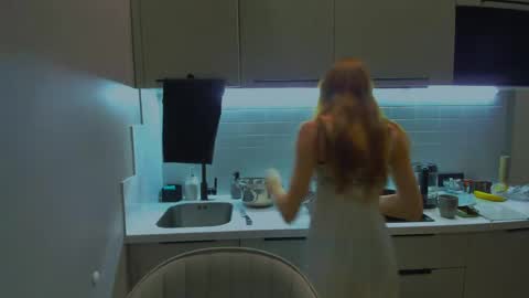 fire_luna online show from April 2026 10:10:02 PM