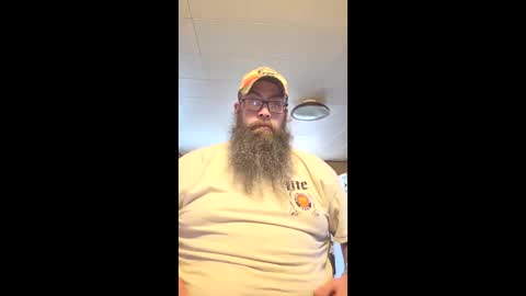 Snapshot of fishkeeper85 chatting on April 2026 02:48:02 PM fishkeeper85 online show from April 2026 02:48:02 PM