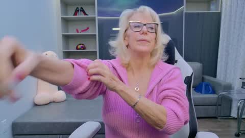 Bianca online show from December 2025 08:49:02 PM