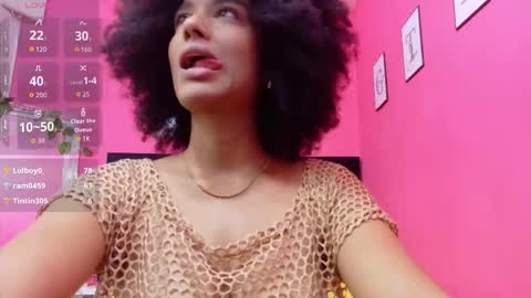 Snapshot of fitsexxyebony chatting on February 2026 08:04:01 PM Violetta online show from February 2026 08:04:01 PM