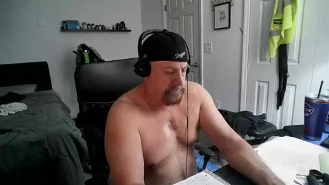 Snapshot of flaguy3233 chatting on February 2025 04:48:01 AM Florida guy online show from February 2025 04:48:01 AM