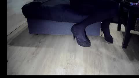 flakoyflaki online show from October 2025 08:43:01 PM