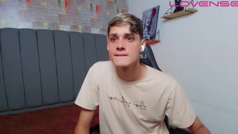 Snapshot of flaquito___ chatting on April 2026 08:50:02 PM Flaquito online show from April 2026 08:50:02 PM