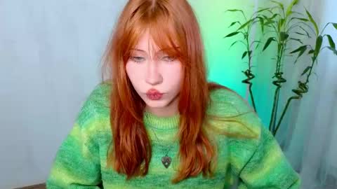 Snapshot of fleur_fox chatting on May 2026 09:27:02 AM fleur_fox online show from May 2026 09:27:02 AM