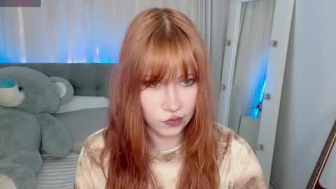 Snapshot of fleur_fox chatting on May 2026 09:51:02 AM fleur_fox online show from May 2026 09:51:02 AM
