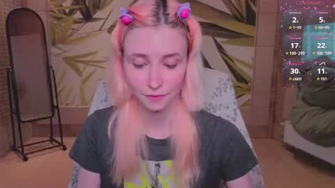 Snapshot of fleximona chatting on June 2026 08:52:01 AM FlexiMona online show from June 2026 08:52:01 AM