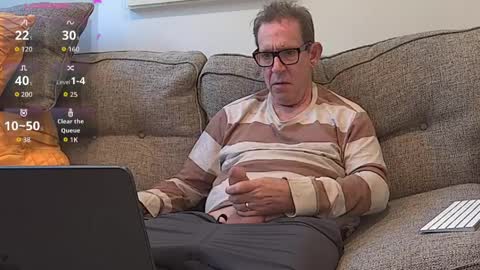 Flickrbrite online show from April 2026 05:17:01 PM