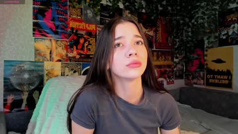 Emely  online show from February 2025 10:21:01 PM