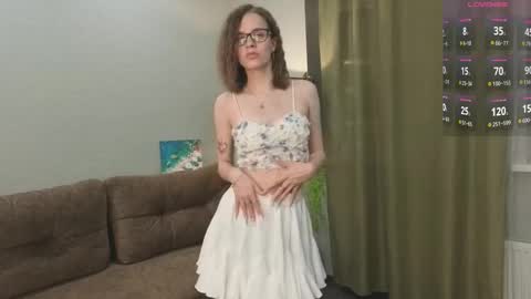 Snapshot of florafitch chatting on October 2025 01:32:02 PM Anna online show from October 2025 01:32:02 PM