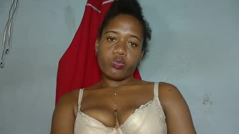florencia011 online show from February 2025 06:20:02 PM