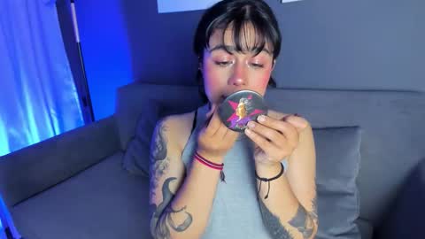 Snapshot of flower_smith_ chatting on January 2026 10:52:02 AM Its a pleasure to meet you. Im Flower. Help me reach 1k. Follow me. online show from January 2026 10:52:02 AM