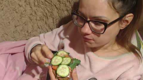 Snapshot of flowercandydoll chatting on December 2024 12:30:01 AM say meow and send tip  online show from December 2024 12:30:01 AM