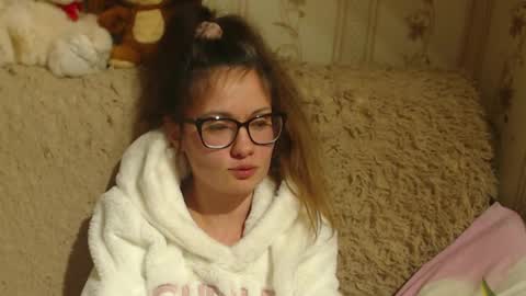 Snapshot of flowercandydoll chatting on December 2024 09:42:02 PM say meow and send tip  online show from December 2024 09:42:02 PM