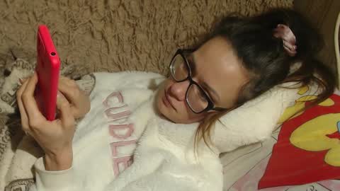 Snapshot of flowercandydoll chatting on January 2025 06:27:01 PM say meow and send tip  online show from January 2025 06:27:01 PM