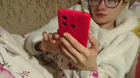 Snapshot of flowercandydoll chatting on February 2025 05:26:02 AM say meow and send tip  online show from February 2025 05:26:02 AM