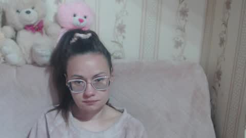 Snapshot of flowercandydoll chatting on April 2026 08:28:02 AM say meow and send tip online show from April 2026 08:28:02 AM