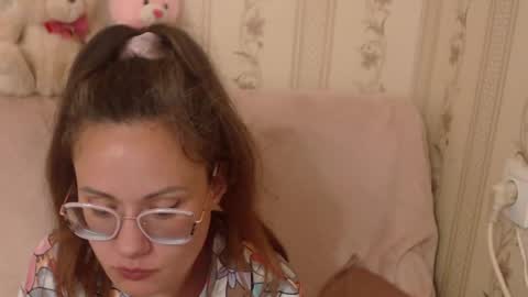 Snapshot of flowercandydoll chatting on May 2026 01:50:01 PM say meow and send tip online show from May 2026 01:50:01 PM