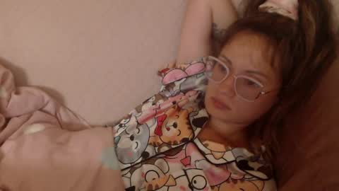 Snapshot of flowercandydoll chatting on June 2026 08:36:01 PM say meow and send tip online show from June 2026 08:36:01 PM