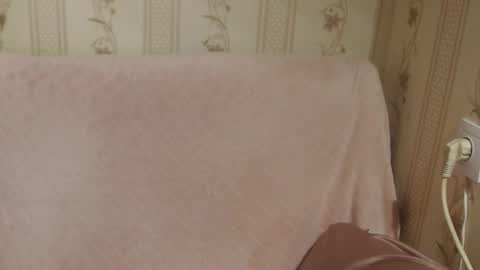 say meow and send tip  online show from February 2026 12:00:01 PM