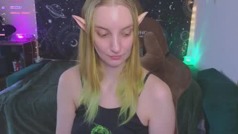 Snapshot of fluffy_muffin3 chatting on February 2026 09:15:01 AM Agatha online show from February 2026 09:15:01 AM