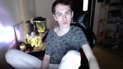 Snapshot of fmeowckme chatting on March 2026 05:19:02 PM Alex online show from March 2026 05:19:02 PM