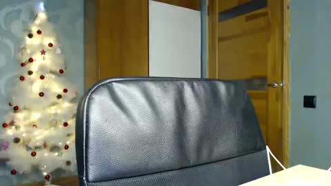 Molli  Ready for any play with you. Hottest show in pvt  Help a student earn big tokens  online show from December 2024 12:29:01 AM