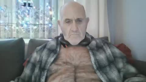 Snapshot of follador1001 chatting on December 2024 11:33:02 PM follador1001 online show from December 2024 11:33:02 PM