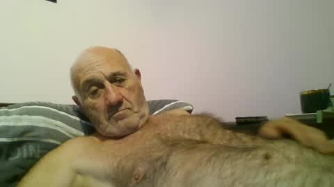Snapshot of follador1001 chatting on June 2026 08:45:02 PM follador1001 online show from June 2026 08:45:02 PM
