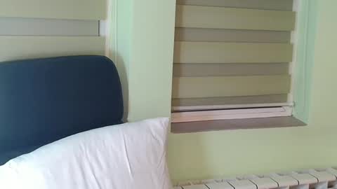 independent model online show from December 2024 03:43:01 PM