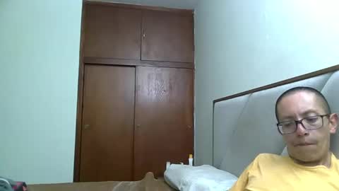 Snapshot of fonzi_flores chatting on October 2025 01:09:01 PM fonzi_flores online show from October 2025 01:09:01 PM